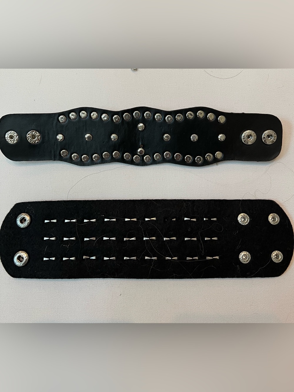 Black Studded Wristbands Fingerless Moto Gloves and Chained Spiked Dog Collar - Picture 8 of 14